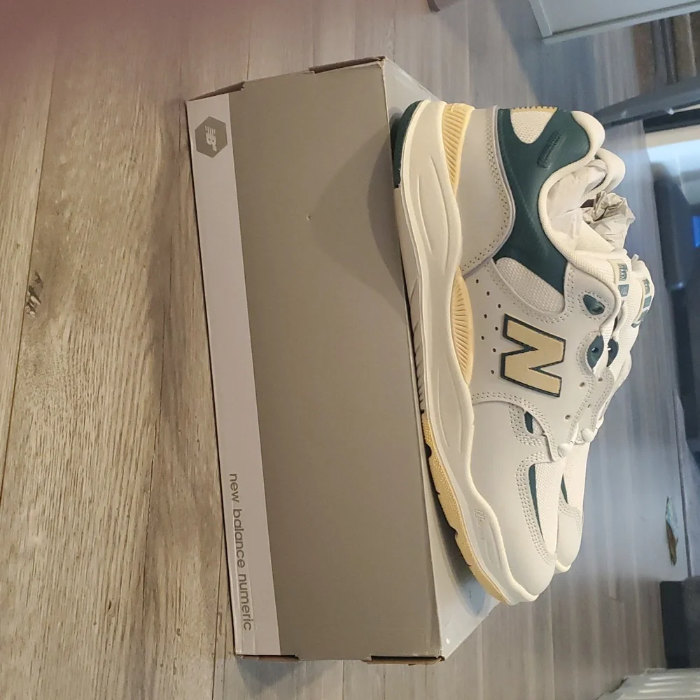 New Balance Numeric Tiago Lemos 1010 Mens Size 11 Skate Shoes NEW - Picture 3 of 5